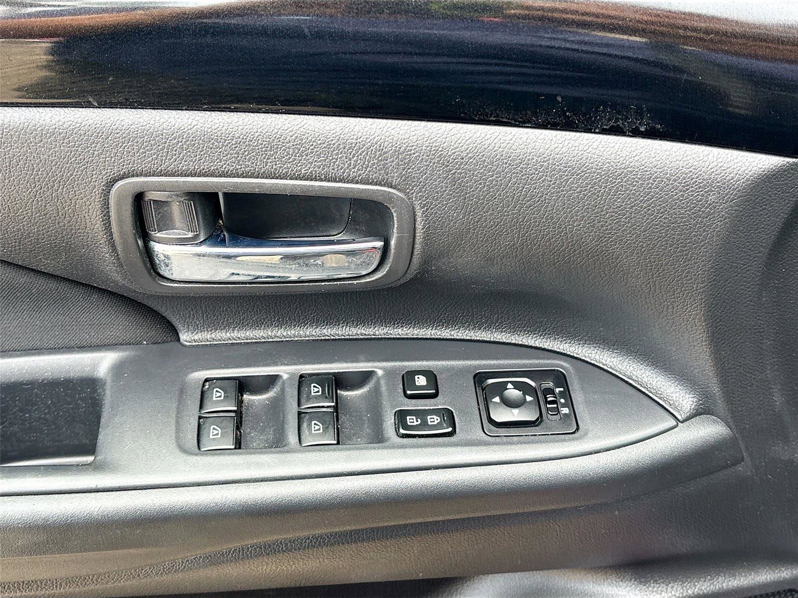 Used 2019 Mitsubishi Outlander ES FWD image 17