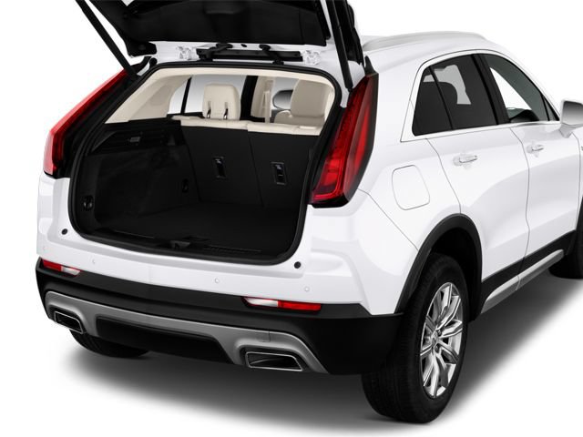 Used 2022 Cadillac XT4 Premium Luxury w/ Sun And Sound Package AWD/4WD image 7