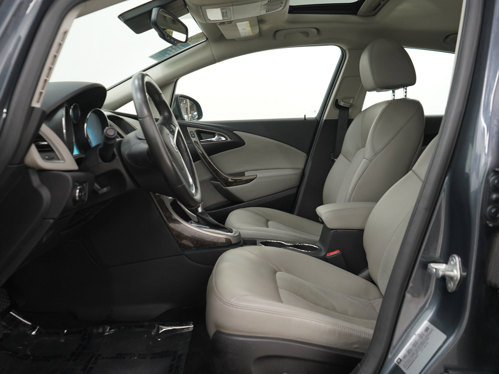 Used 2013 Buick Verano Convenience FWD image 21