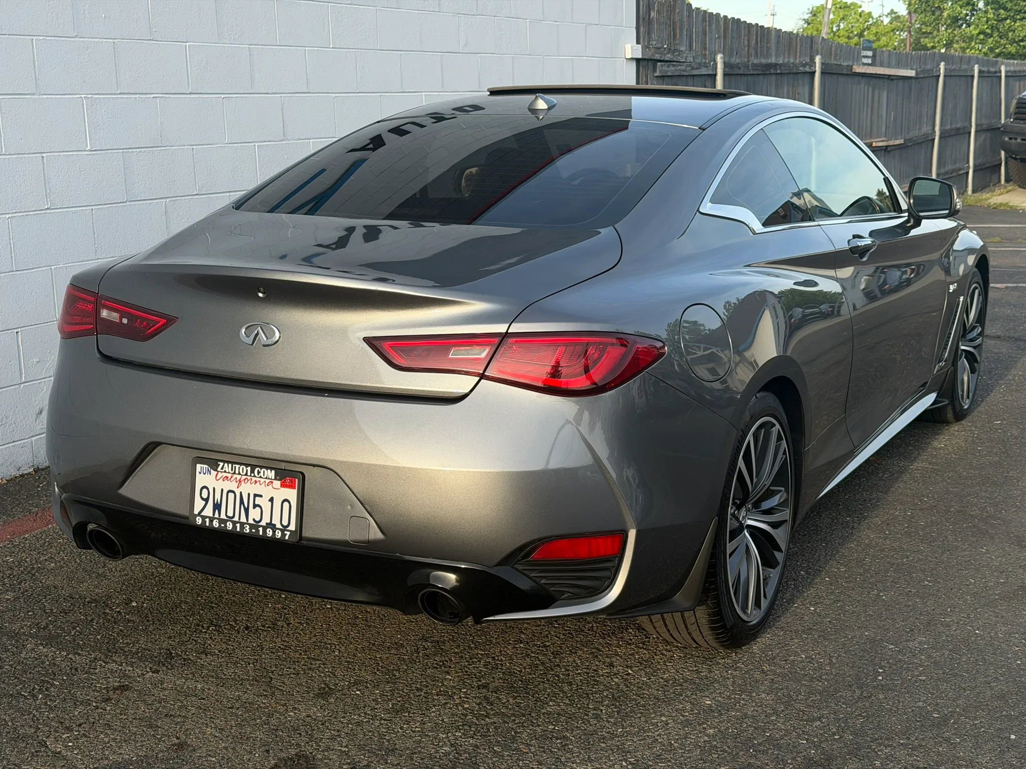 Used 2018 INFINITI Q60 3.0t Luxe image 5
