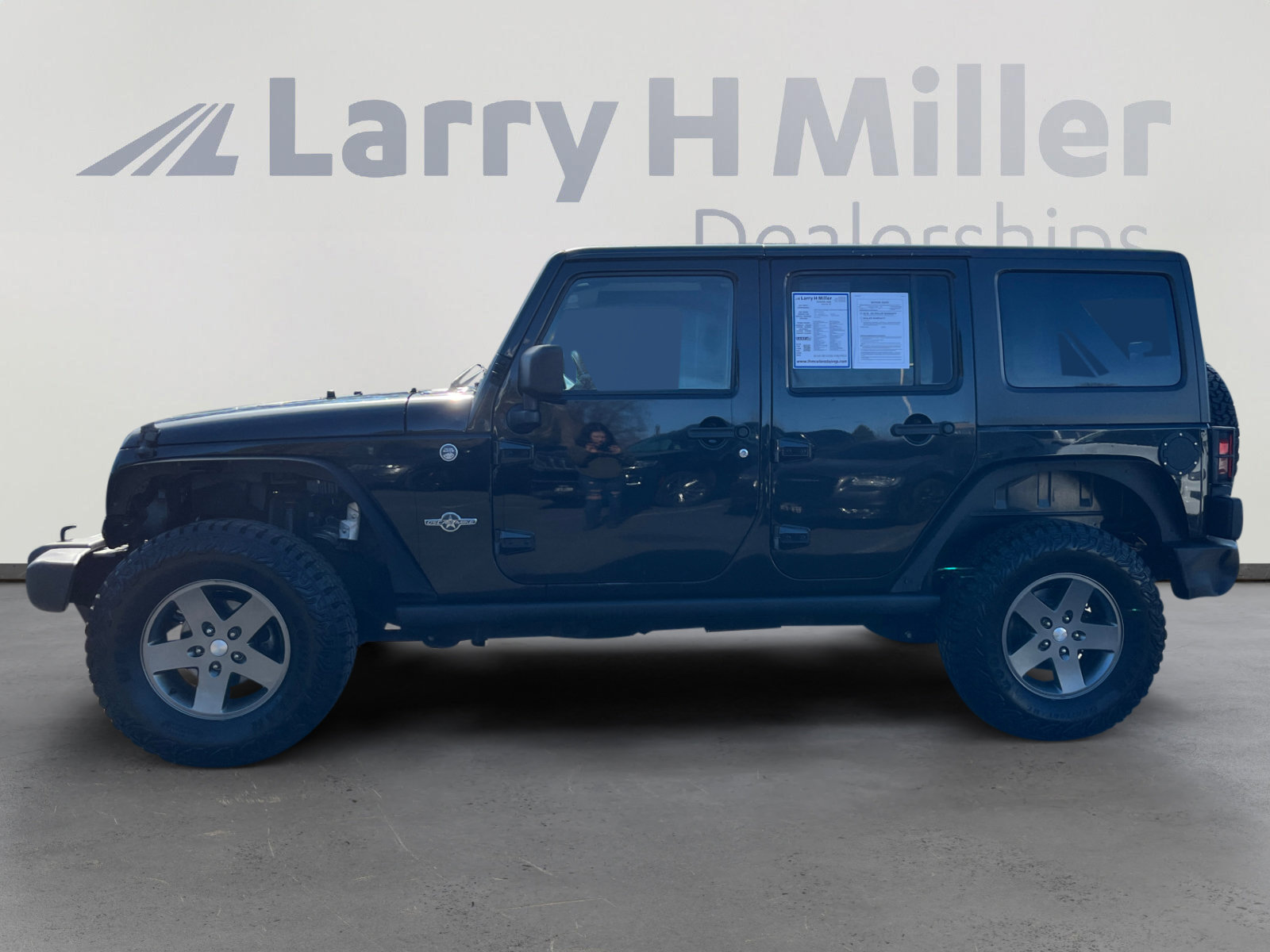 Used 2013 Jeep Wrangler Freedom Edition image 2