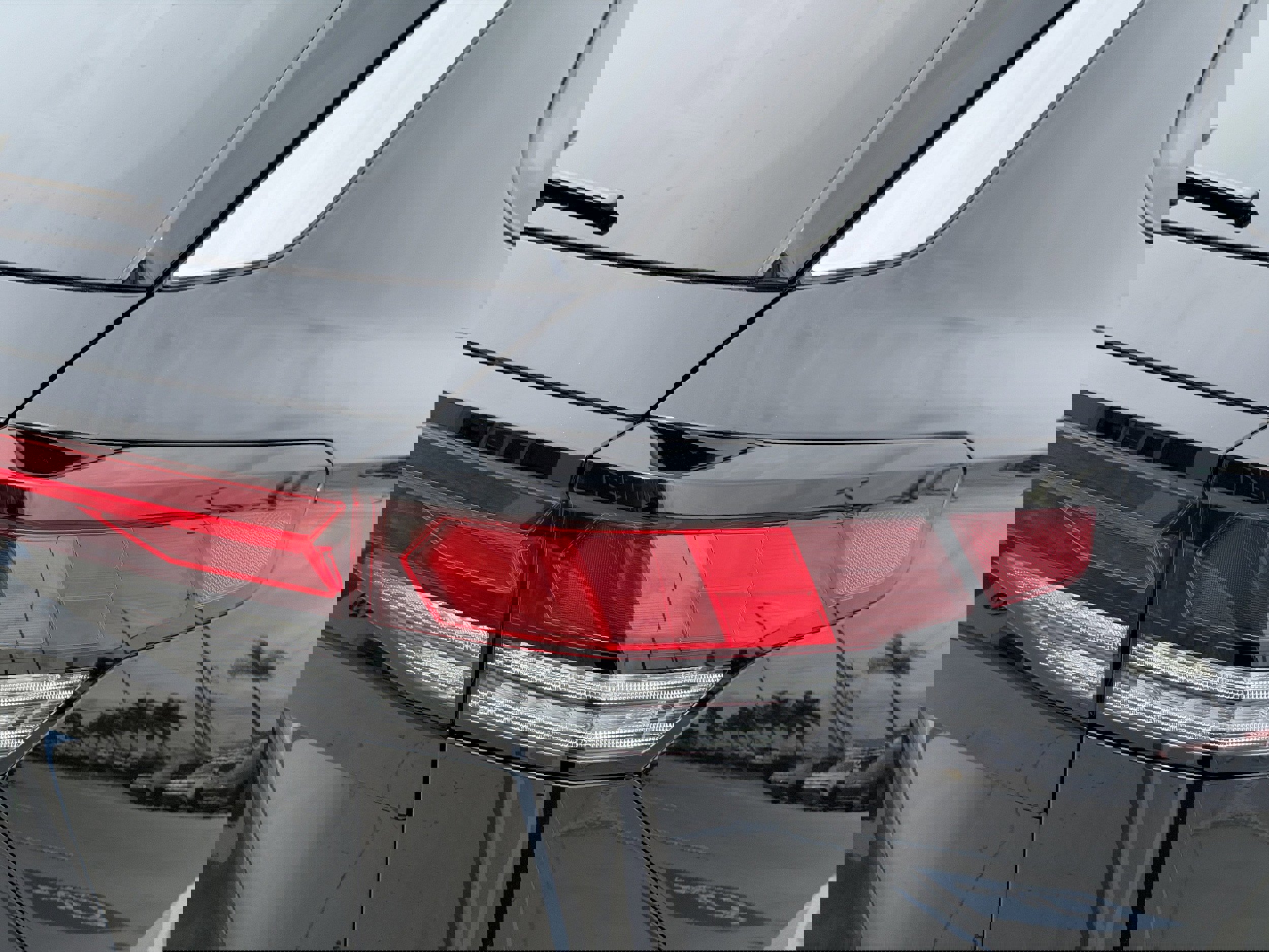 New 2026 Volkswagen Tiguan SE image 9