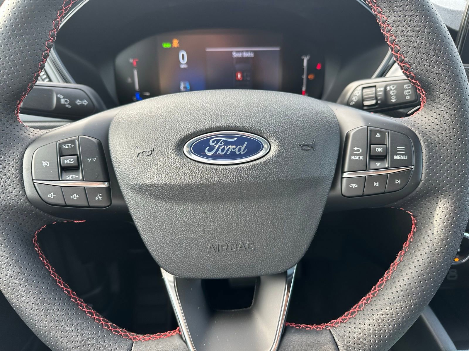 Used 2025 Ford Escape ST-Line w/ Equipment Group 301A image 16