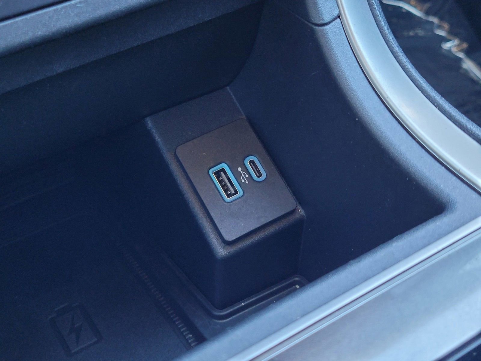 Used 2023 Ford Edge SEL w/ Convenience Package image 24