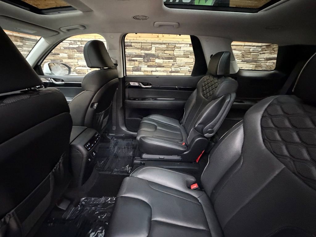 Used 2022 Hyundai Palisade Limited w/ Winter Package image 29