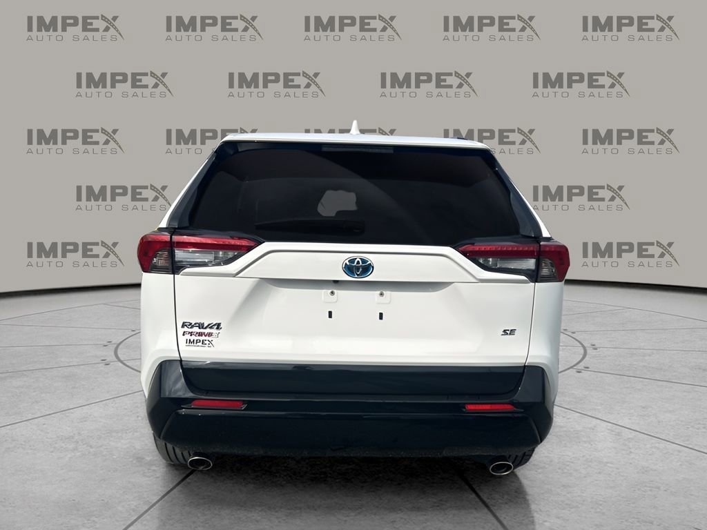 Used 2021 Toyota RAV4 SE image 4