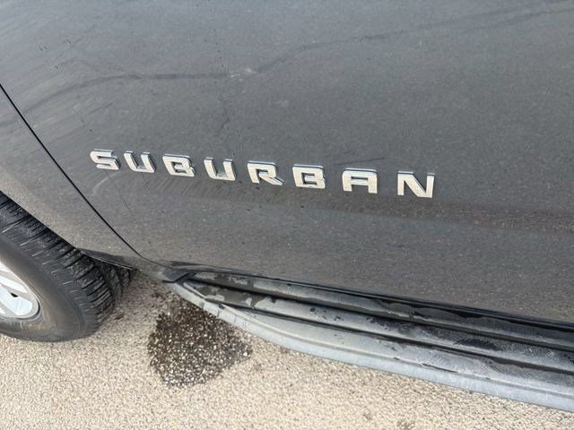 Used 2020 Chevrolet Suburban LT RWD image 48