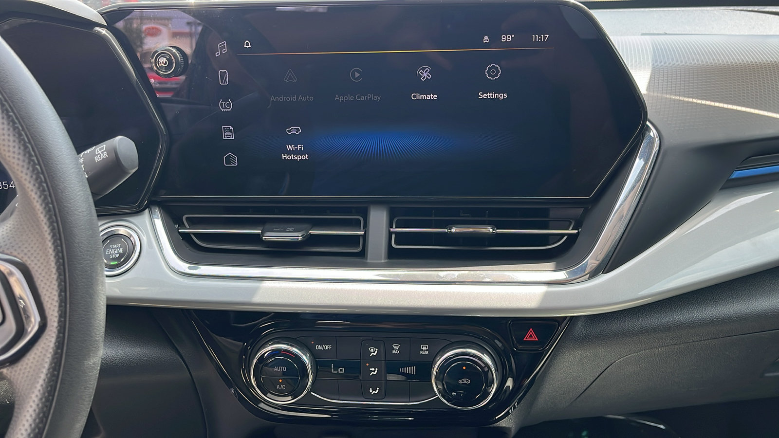 Used 2025 Chevrolet Trax LT FWD image 20
