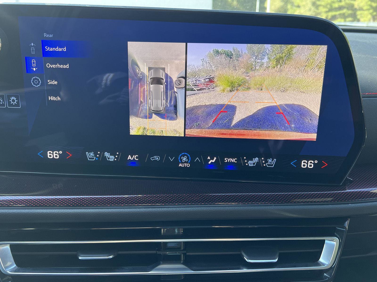 Used 2024 Chevrolet Traverse RS image 36