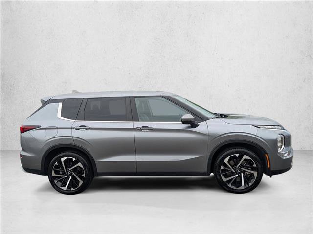 Used 2024 Mitsubishi Outlander SE image 4