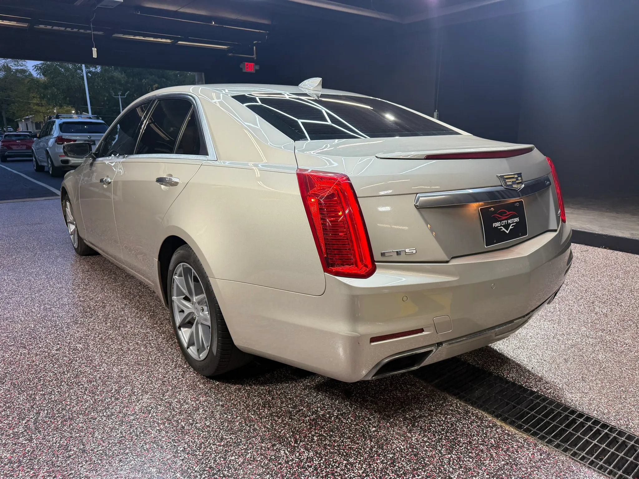 Used 2015 Cadillac CTS Luxury RWD image 5