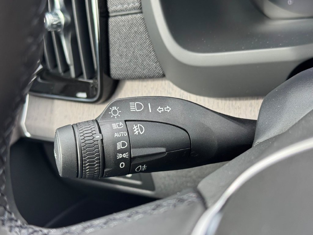 New 2026 Volvo XC90 T8 Ultra w/ Protection Package AWD/4WD image 17
