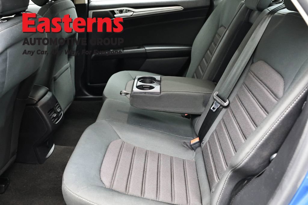 Used 2020 Ford Fusion SE FWD image 21