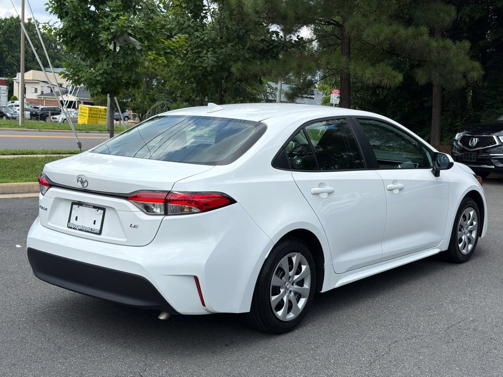 Used 2025 Toyota Corolla LE FWD image 4