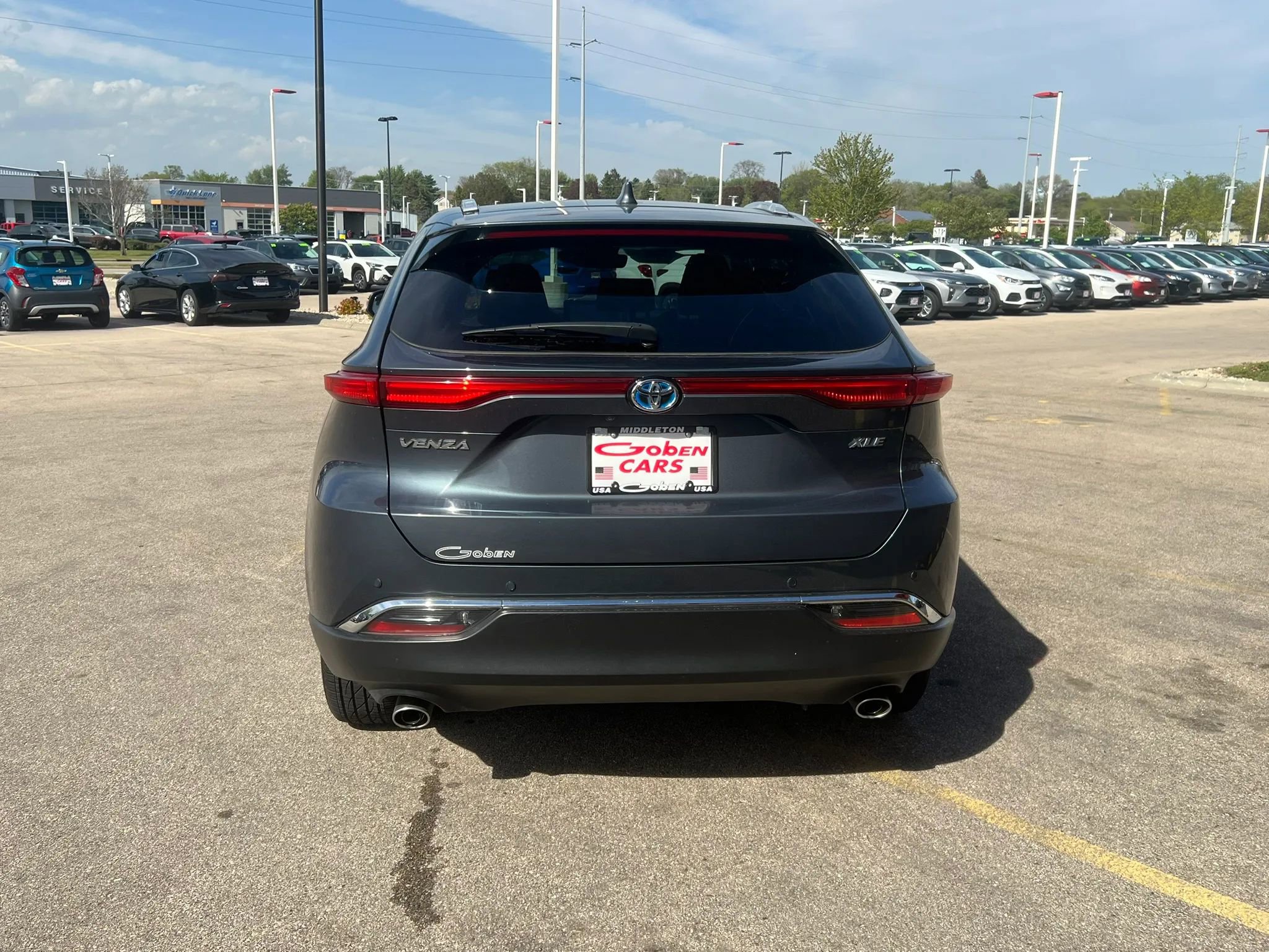 Used 2024 Toyota Venza XLE AWD/4WD image 4