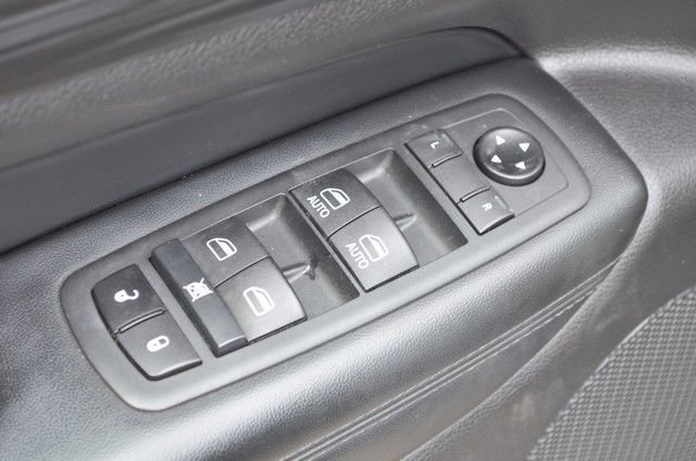 Used 2020 Jeep Grand Cherokee Altitude image 16