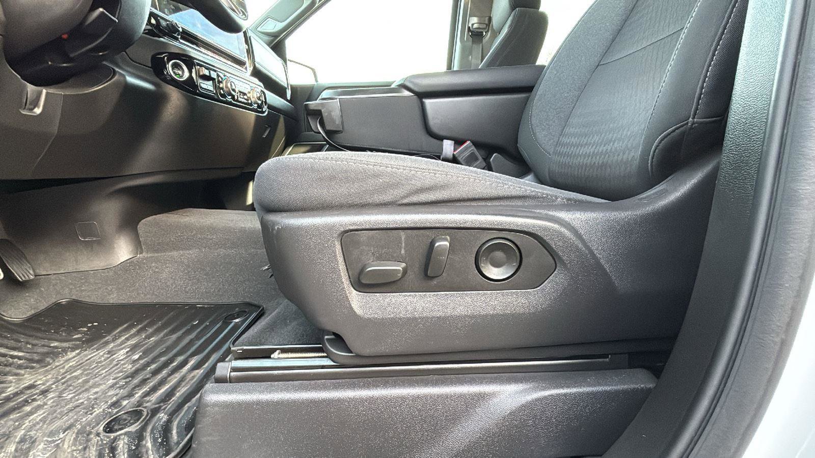 Used 2023 Chevrolet Silverado 1500 LT image 22