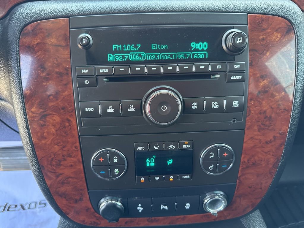 Used 2012 Chevrolet Suburban LT AWD/4WD image 23