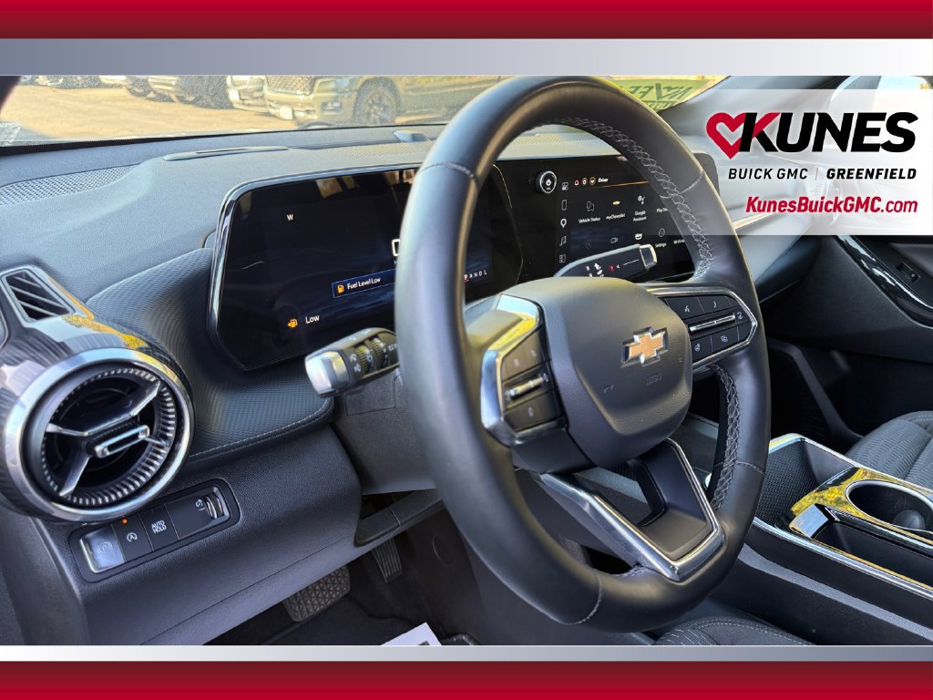Used 2025 Chevrolet Equinox LT FWD image 17