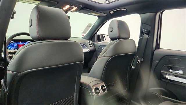 Used 2024 Mercedes-Benz EQB 250+ image 30