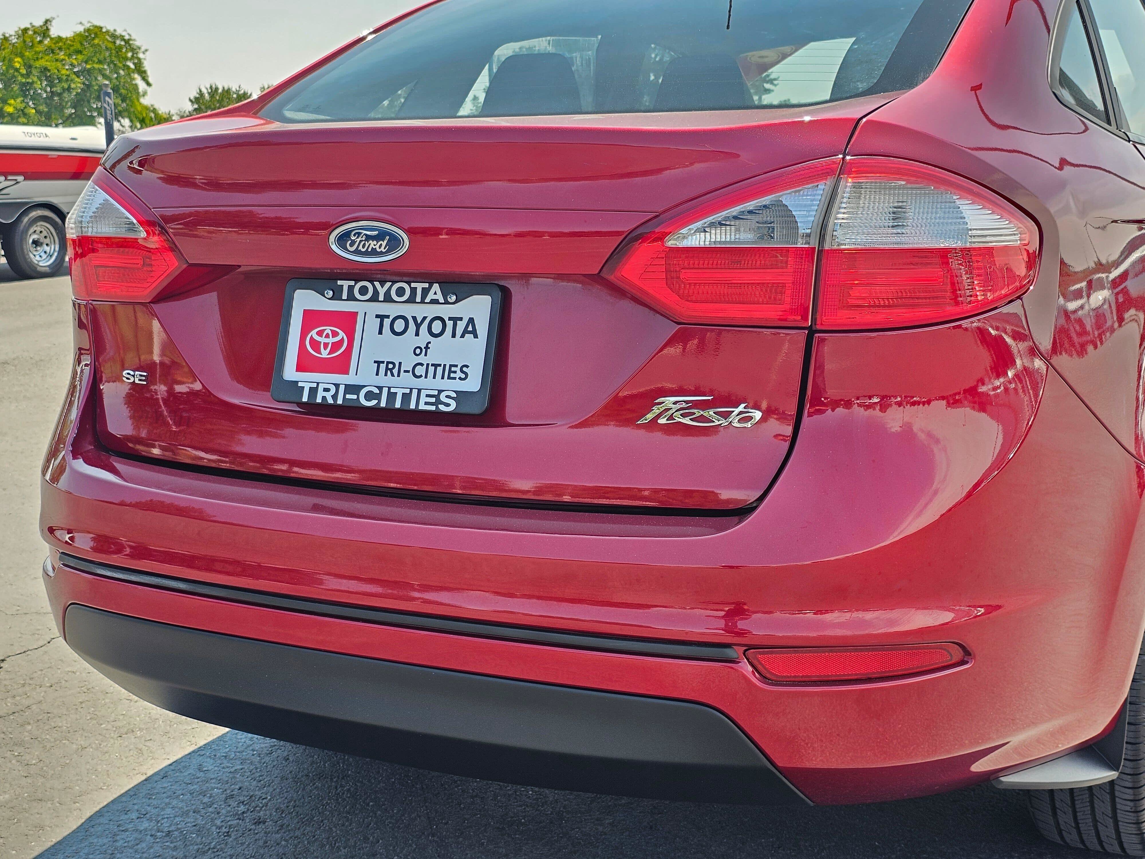 Used 2016 Ford Fiesta SE FWD image 13