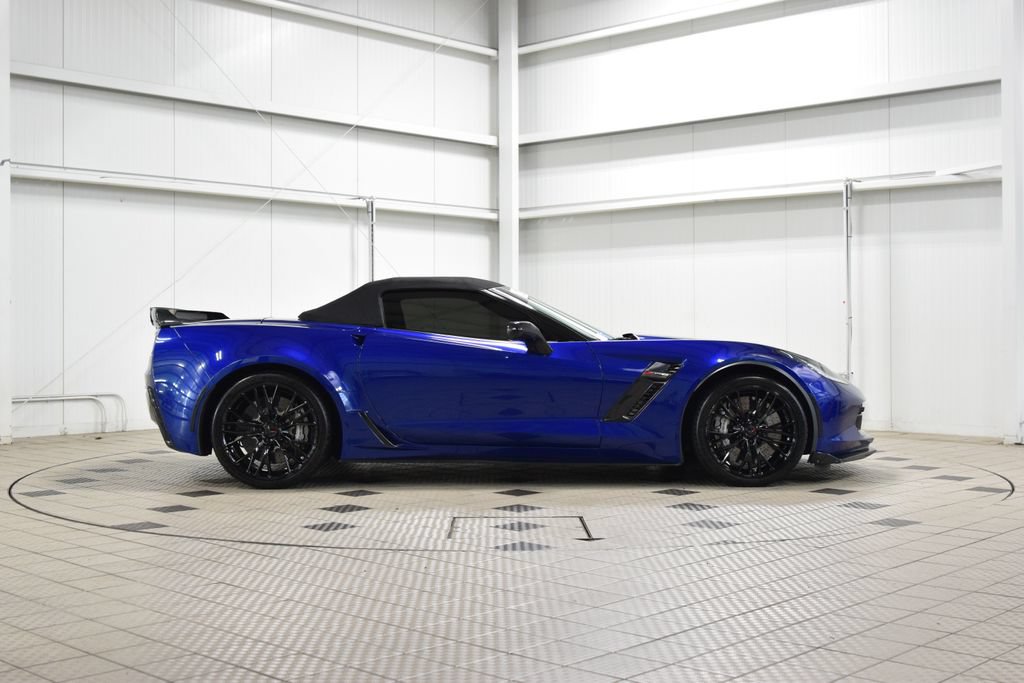Used 2016 Chevrolet Corvette Z06 w/ Z07 Performance Package RWD image 9