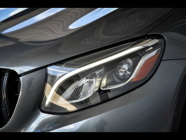 Used 2017 Mercedes-Benz GLC 300 4MATIC Coupe image 5