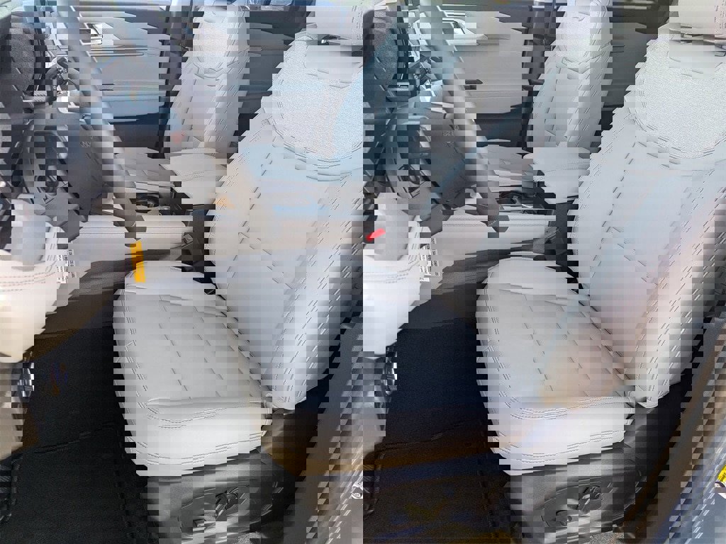 New 2026 Ford Explorer Active w/ Active Comfort Package image 16