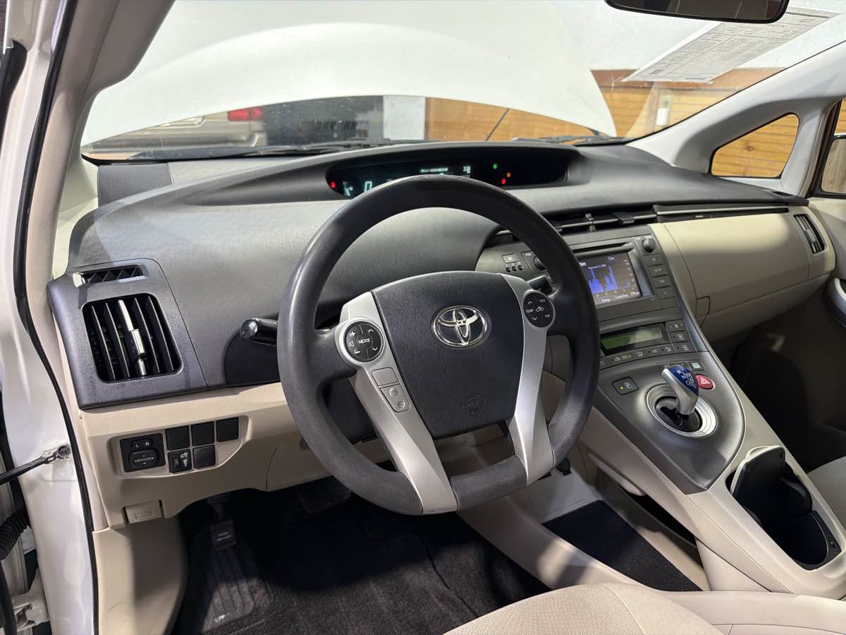 Used 2012 Toyota Prius Two FWD image 15
