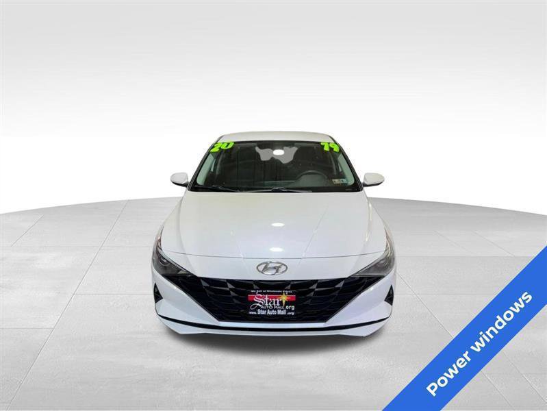 Used 2021 Hyundai Elantra SE FWD image 2