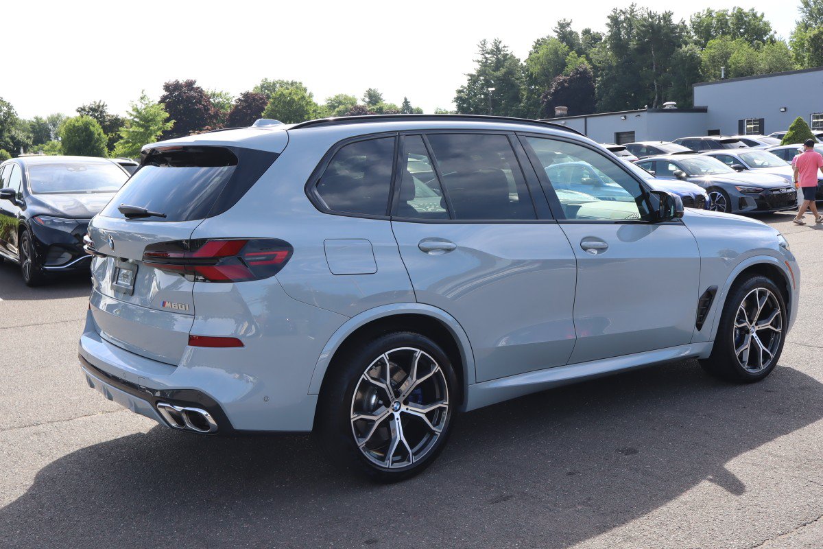 Used 2026 BMW X5 M60i AWD/4WD image 5