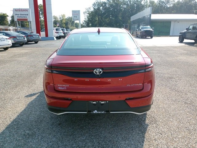 Used 2023 Toyota Crown Platinum image 4
