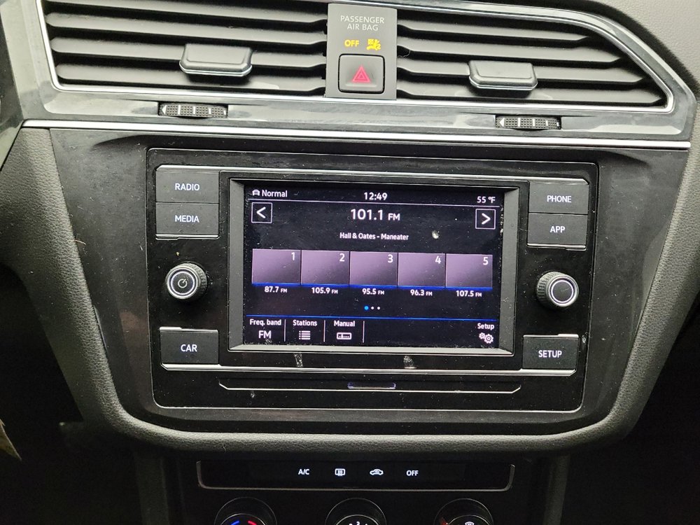 Used 2019 Volkswagen Tiguan S image 25