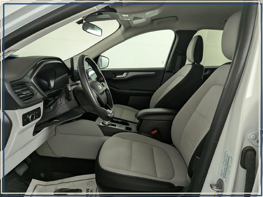 Used 2023 Ford Escape Active w/ Tech Pack #2 AWD/4WD image 17