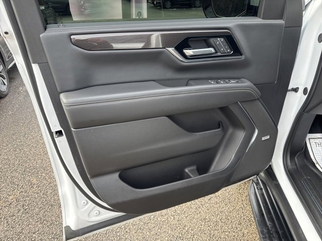 Used 2025 GMC Yukon XL Elevation image 16