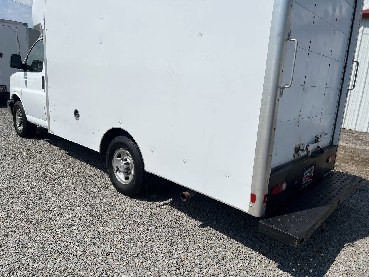 Used 2018 Chevrolet Express 3500 w/ Power Convenience Package RWD image 5