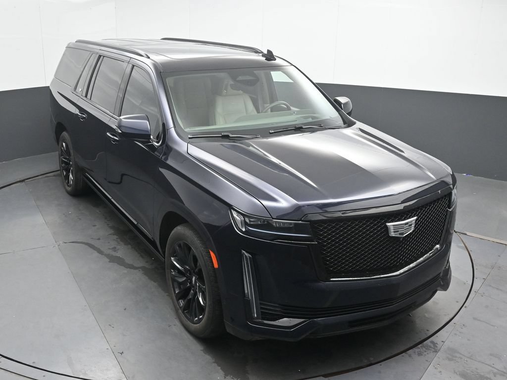 Used 2023 Cadillac Escalade ESV Sport Platinum w/ LPO, ONYX Package AWD/4WD image 36