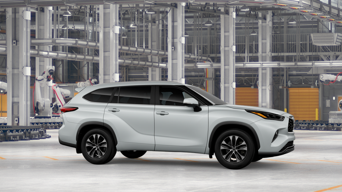 New 2026 Toyota Highlander AWD image 13
