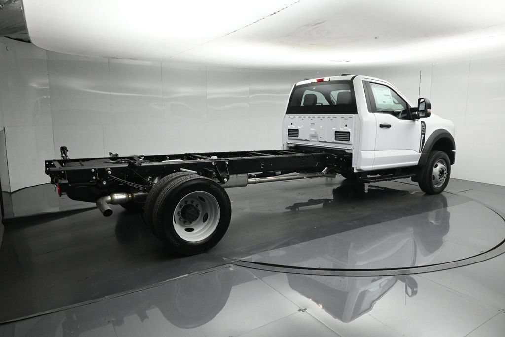 New 2026 Ford F450 XL w/ XL Chrome Package RWD image 9