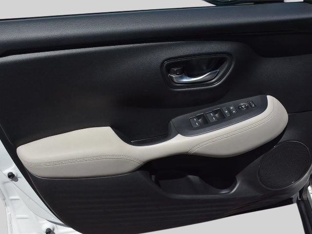 Used 2024 Honda HR-V LX image 12