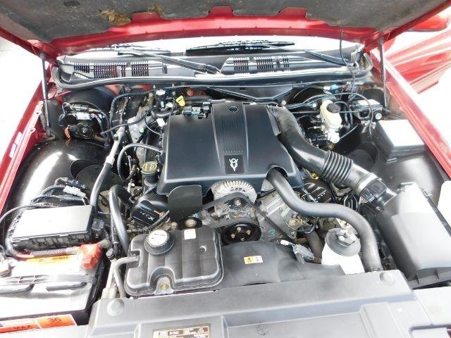 Used 2003 Ford Crown Victoria LX image 16