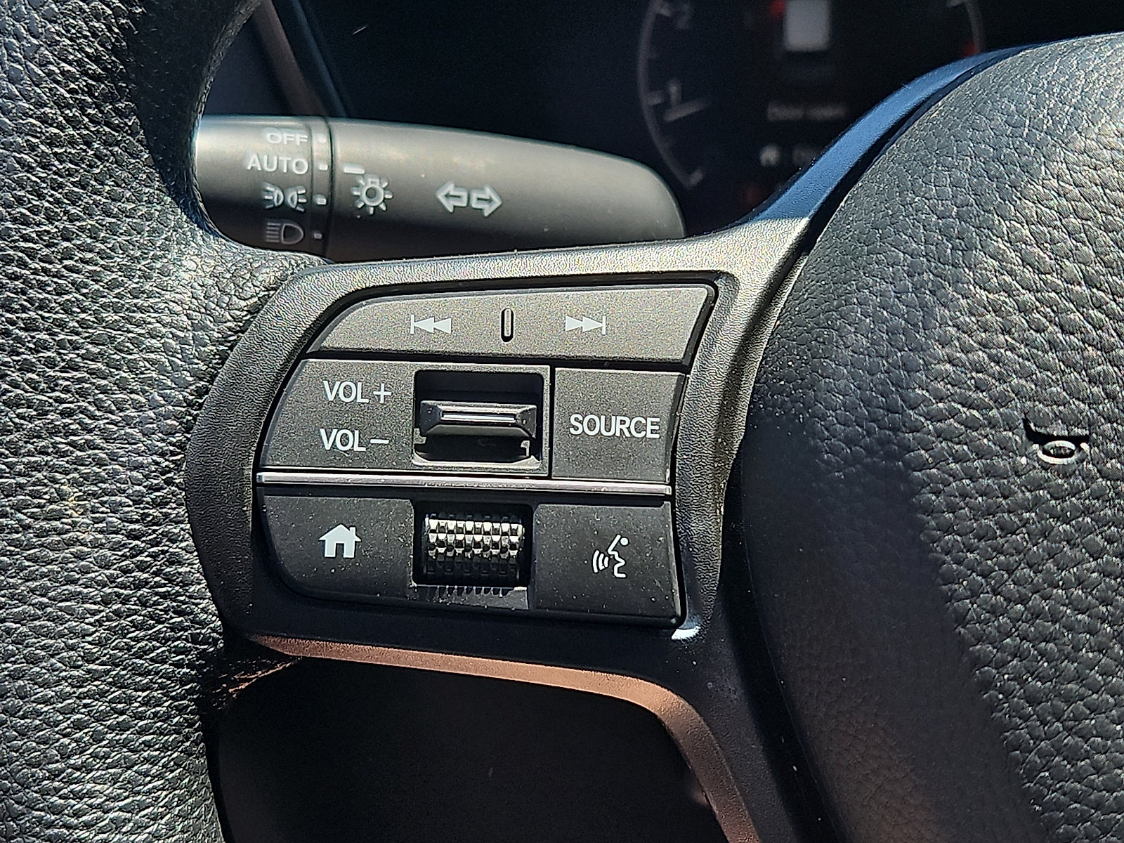 Used 2023 Honda CR-V EX image 24