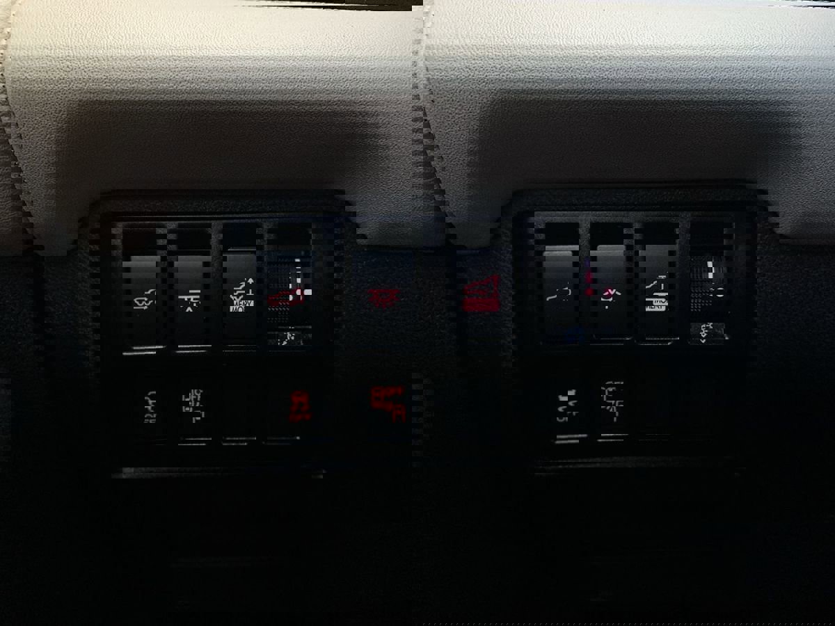 Used 2022 Subaru Ascent Limited AWD/4WD image 17