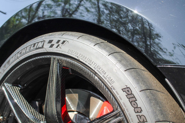 Used 2022 Ford Mustang Shelby GT500 w/ Carbon Fiber Track Pack image 63