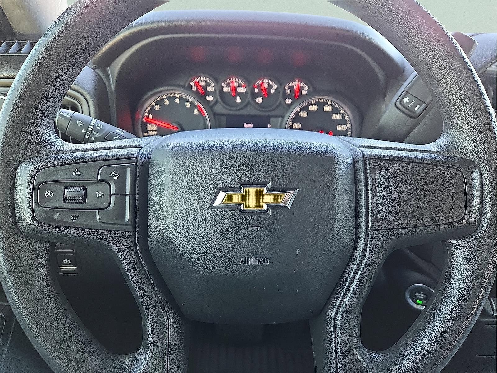 Used 2024 Chevrolet Silverado 1500 Custom image 24