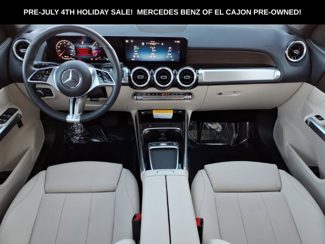 Used 2026 Mercedes-Benz GLB 250 4MATIC image 5