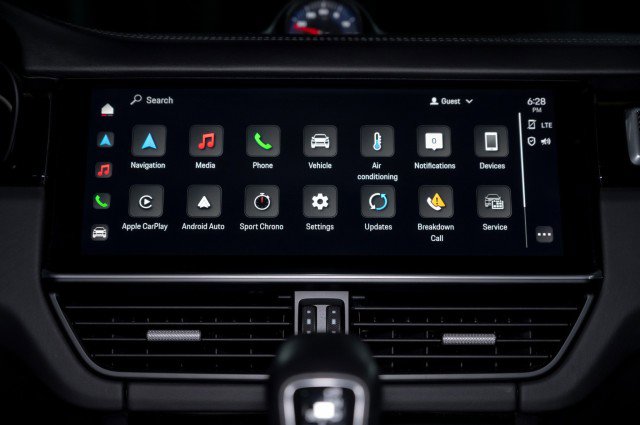 Used 2022 Porsche Cayenne Turbo image 14