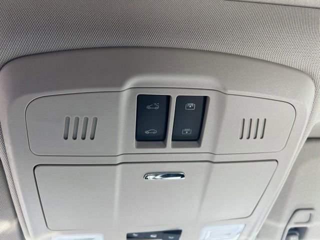 Used 2019 Buick Envision Essence FWD image 26