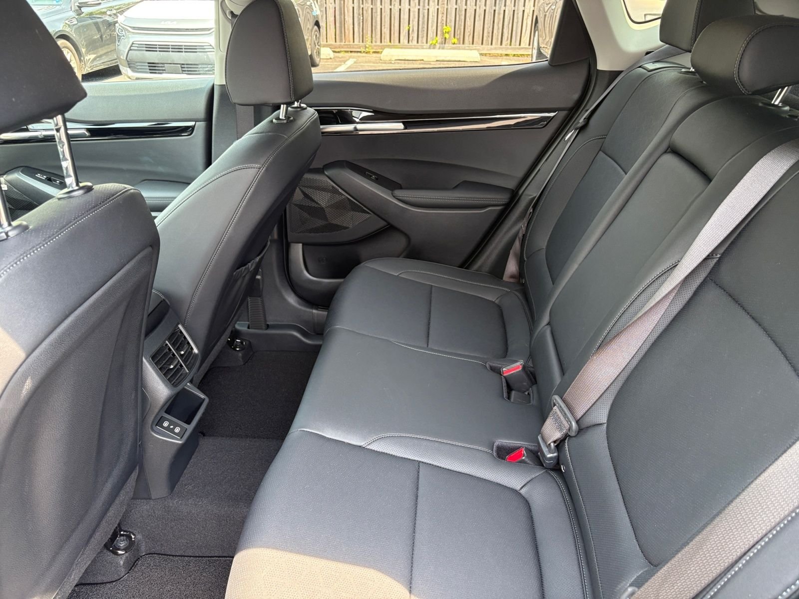 Used 2024 Kia Seltos SX w/ SX Sunroof Package AWD/4WD image 17