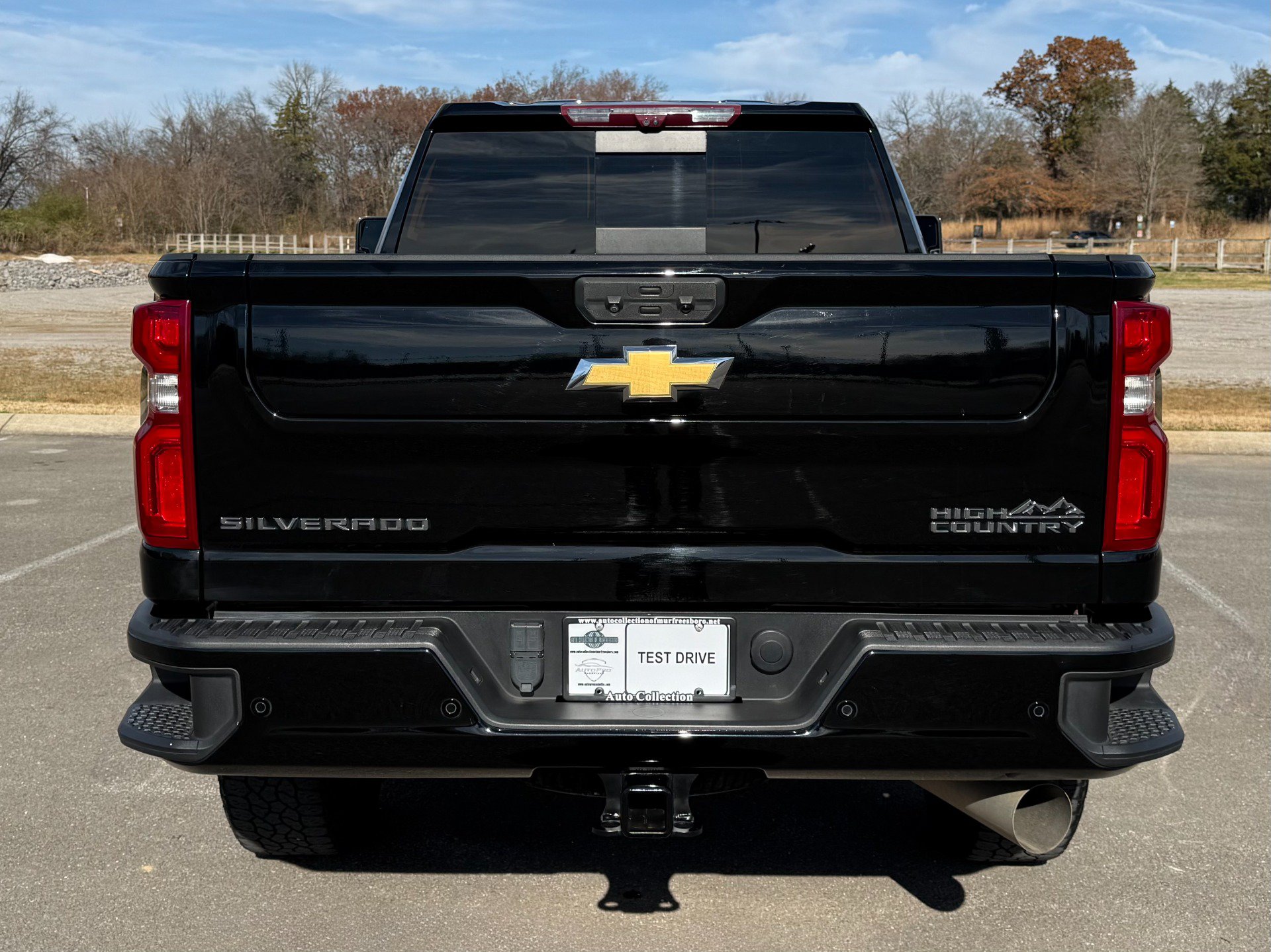 Used 2023 Chevrolet Silverado 2500 High Country w/ Z71 Off-Road Package AWD/4WD image 6